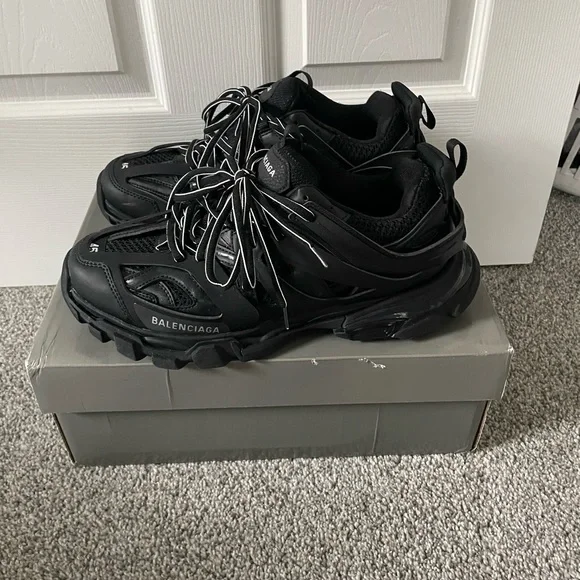 Worn a few times only noticeable on sole.Mens EUR 45, Mens US 11. Send offers Why do some SF homeless people choose the street over a bed? main image 2